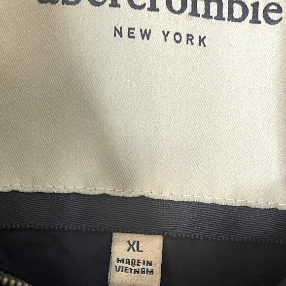 ABERCROMBIE NEW YORK NAVY BLUE WOMEN'S PUFFER DOWN VEST SIZE XL YOUTH - Picture 4 of 7